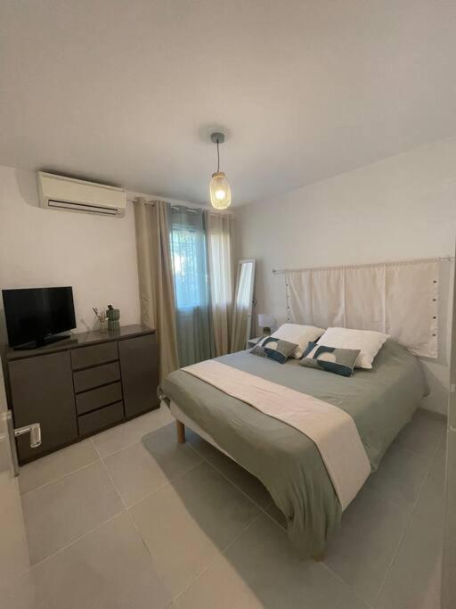 Maison 3Chambres ,Climatisee Nimes Ngoại thất bức ảnh
