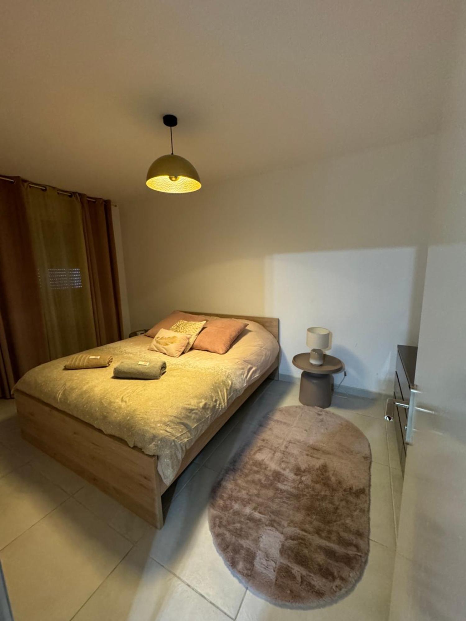 Maison 3Chambres ,Climatisee Nimes Ngoại thất bức ảnh